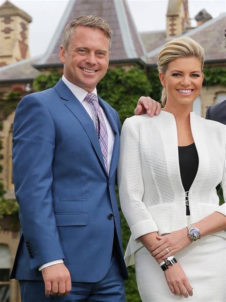 
7 Network Journalist Nathan Templeton Wife, Is He Married? 