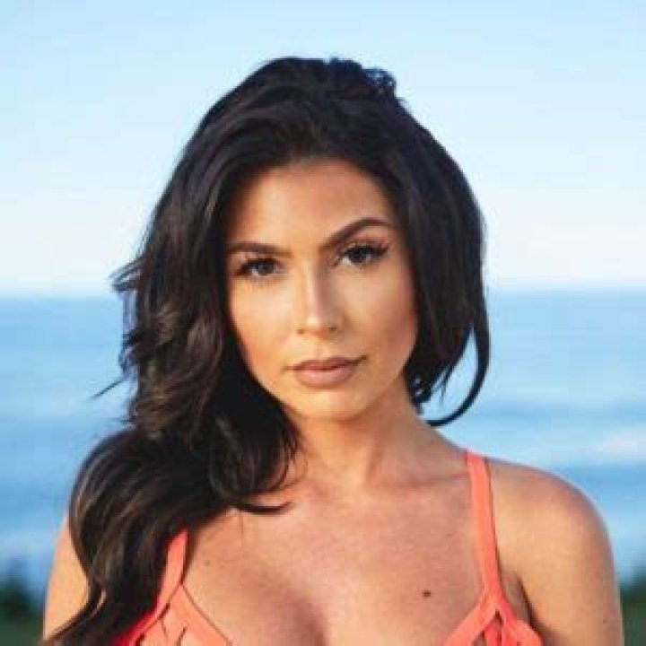 Angela Babicz Bio (Wiki) 