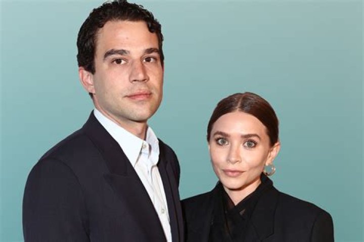 Ashley Olsen - Age, Family, Bio