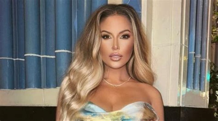 Ashley Ross Bio (Wiki) 