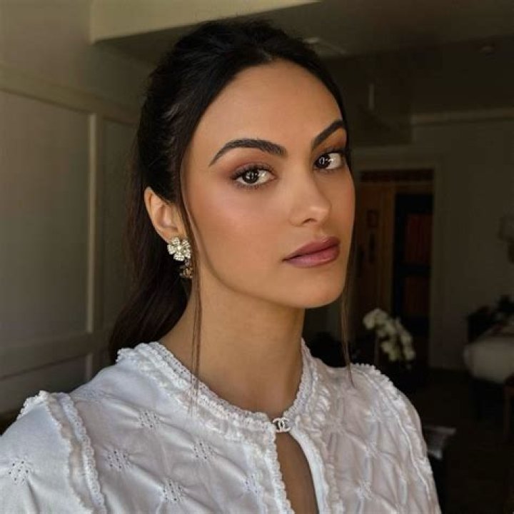 Camila Mendes Height, Age, Boyfriend, Biography, Wiki, Net Worth
