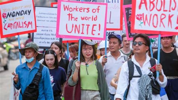 Catherine Bell as a professional and family person! Know about her suspected bisexualism and health problem in Thailand!