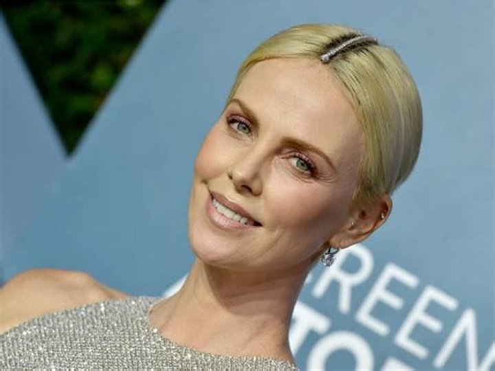 Charlize Glass - Age, Family, Bio