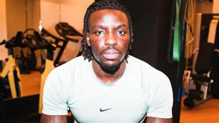 Dejon Jones - Age, Family, Bio