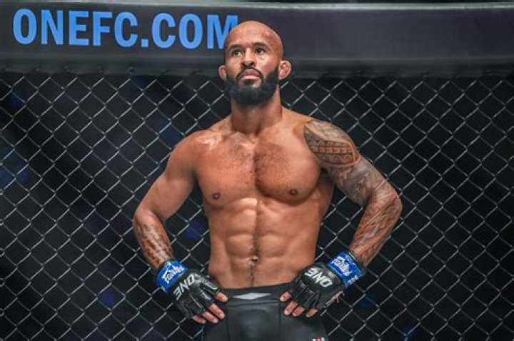 Demetrious Johnson Height, Weight, Net Worth, Age, Birthday, Wikipedia, Who, Instagram, Biography