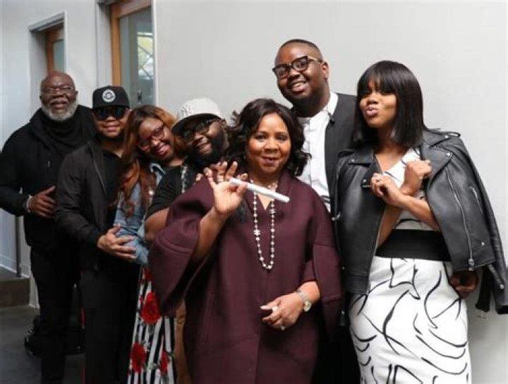 Dexter Roberts - Age, Family, Bio