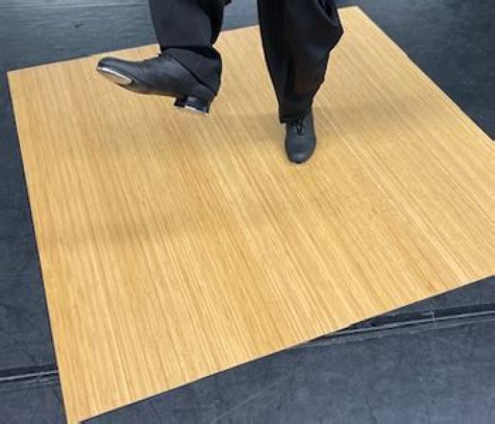 Do tap shoes scratch wood floors?