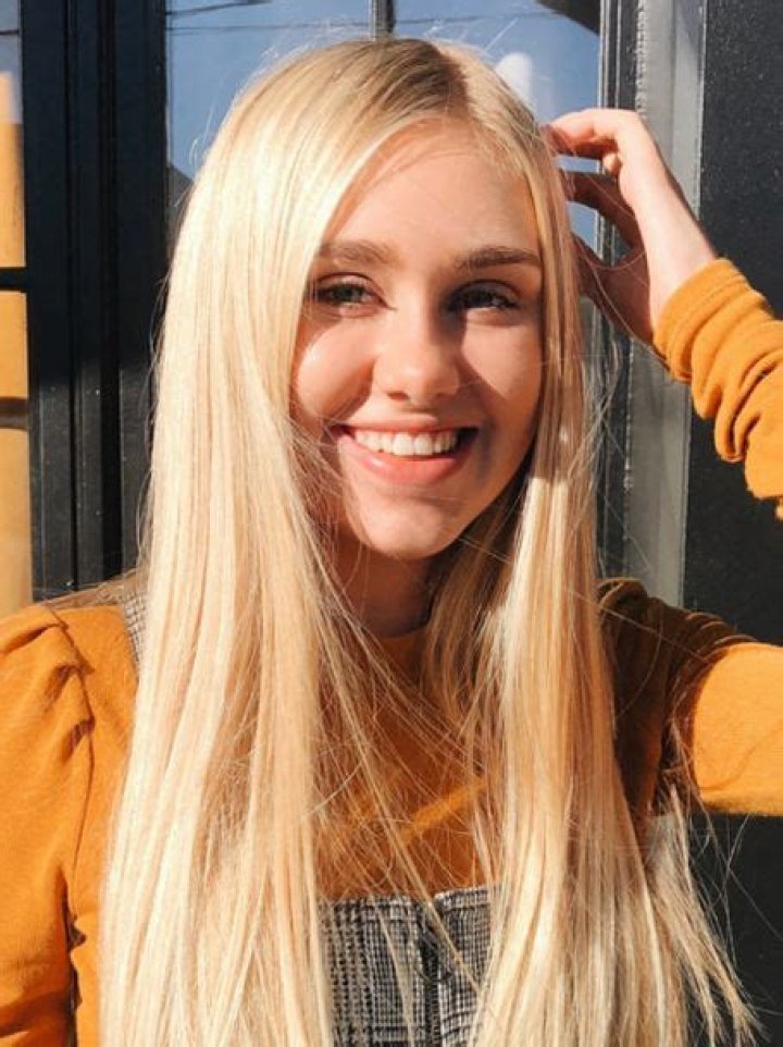 Emily Skinner Bio (Wiki) 