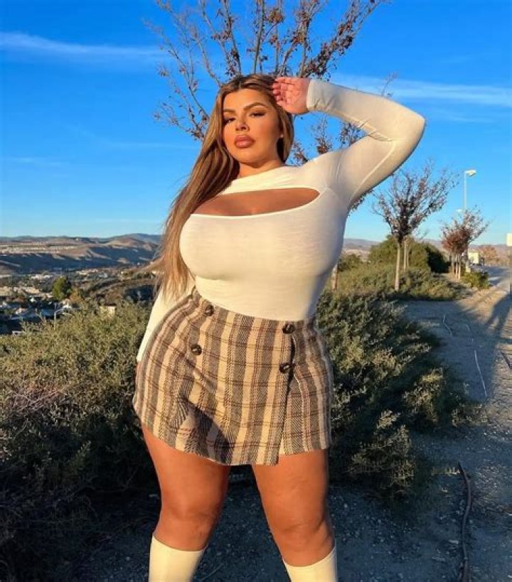 
Emma Sosa Height, Weight, Net Worth, Age, Wiki, Who, Instagram, Biography 