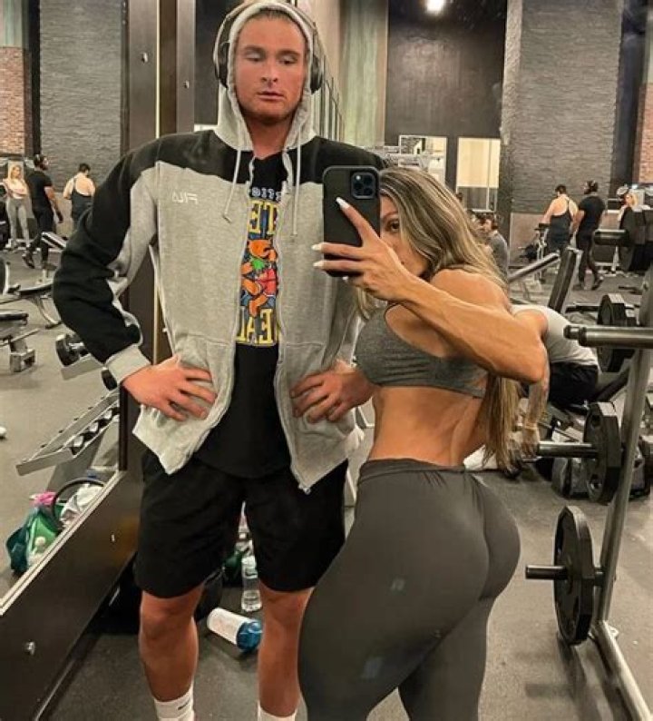 fafafitness11 - Trivia, Family, Bio