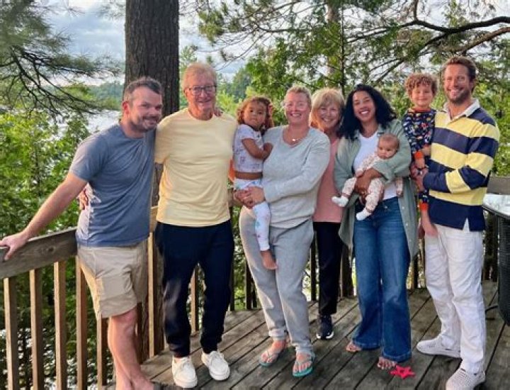 Hannah Bronfman - Age, Family, Bio