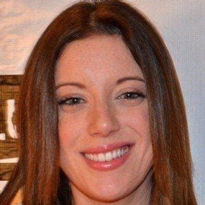 Hayley McLaughlin - Age, Family, Bio