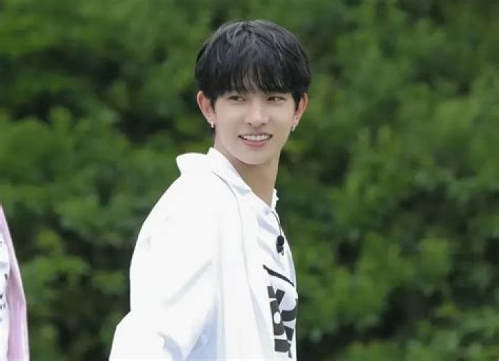 Heeseung - Age, Family, Bio