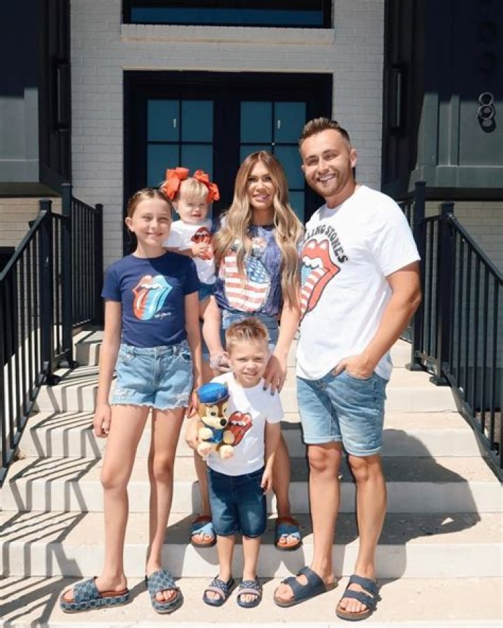 Jessi - Age, Family, Bio