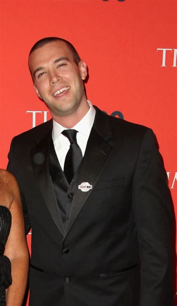 Jon Favreau (Essayist) - Age, Family, Bio