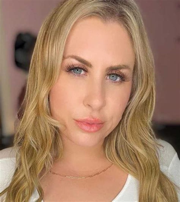 Lori Lovely Bio (Wiki) 