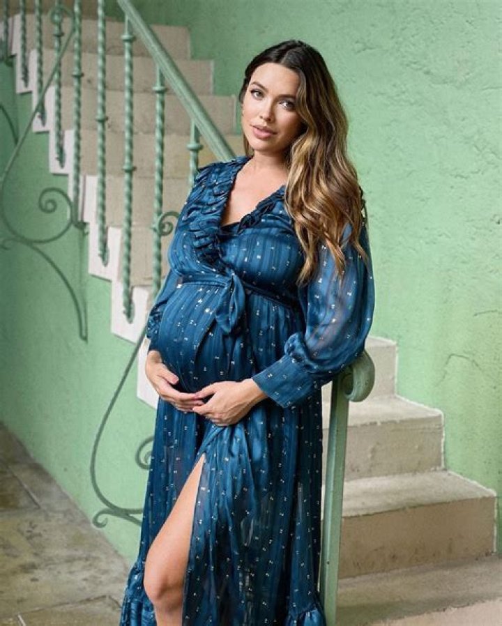 Melody De La Fe - Age, Family, Bio