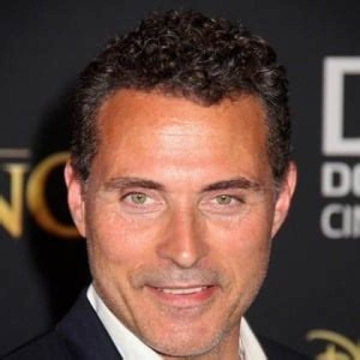 Rufus Sewell - Age, Family, Bio