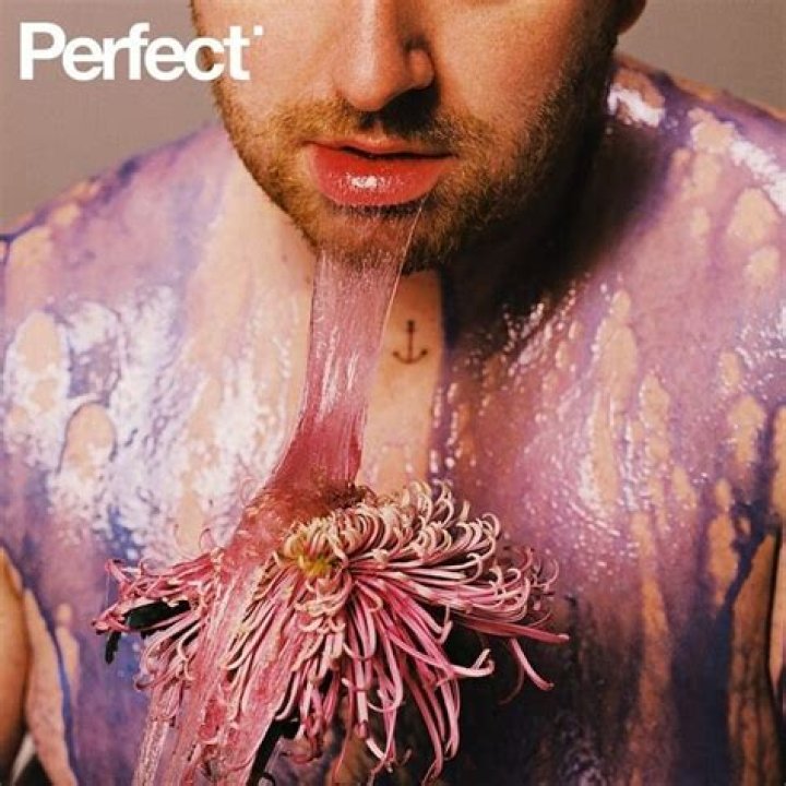 
Sam Smith Perfect Photo – Singer Ignites Body Image 
