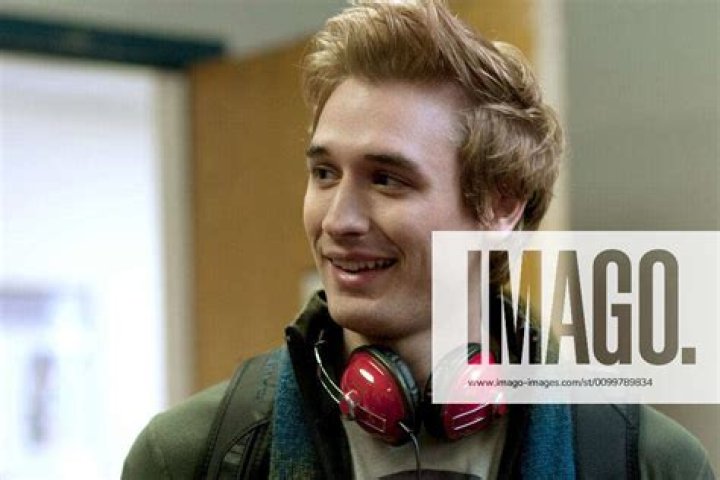 Seth Numrich - Age, Family, Bio