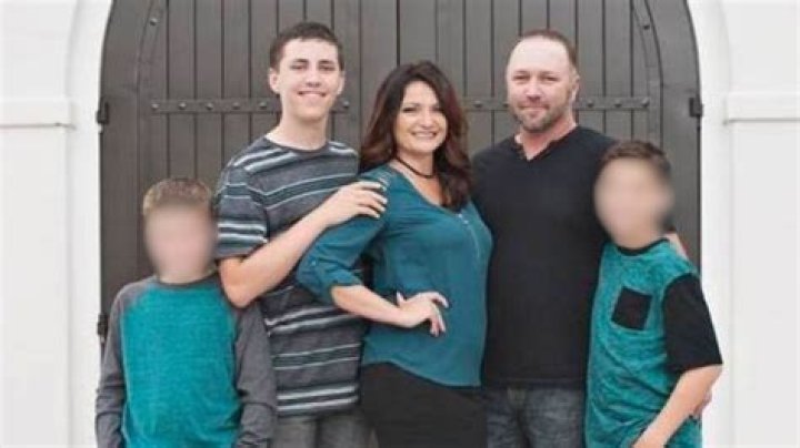 Shaun Robinson - Age, Family, Bio