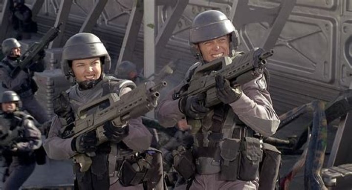 Starship Troopers - Cast, Ages, Trivia