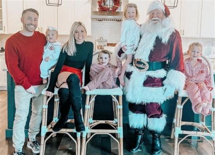 Tiffani Beaston - Age, Family, Bio