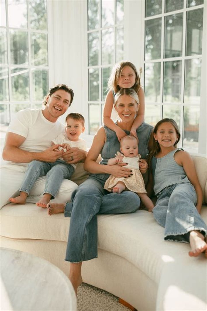 TJ Oshie - Age, Family, Bio