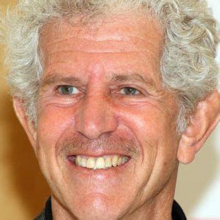 Tony Roberts - Age, Family, Bio