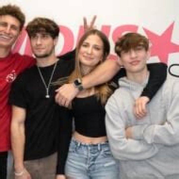 YeSquad - Members, Ages, Trivia